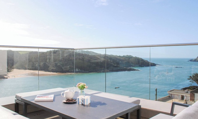 Salcombe Cottage | 3 Hamstone Court