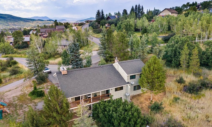 Steamboat Springs House | 3 Living Areas - 2 Kitchens - Deck with Serene Views