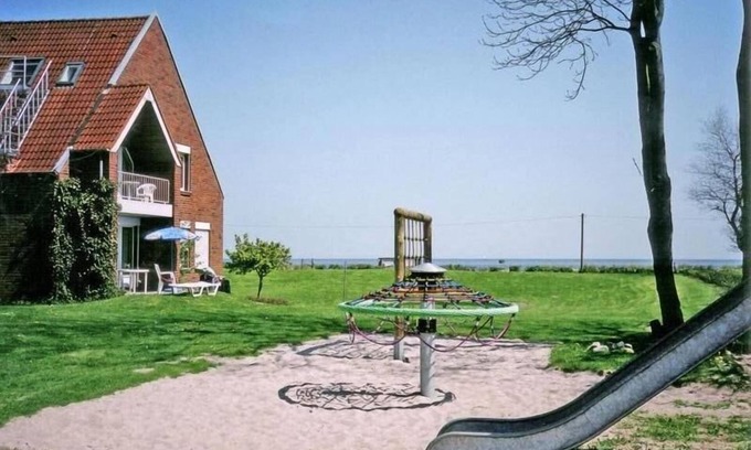 Kronsgaard Apartment | 3 * LOGENPLATZ; SUNNY SEA VIEW TERRACE APARTMENT, SWIMMING POOL/SAUNA, BEACH BASKET