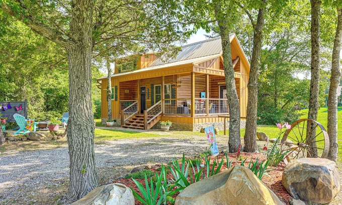 Hot Springs Cottage | 3 Mi to Lake Hamilton: 'tree Top Cabin'
