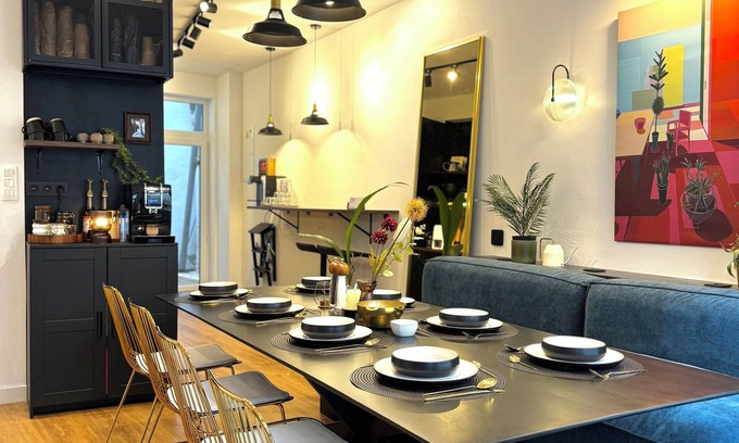 University District House | 3 min walk to MEIR, 10 min to Central Station - cozy 3/4BR - entire house