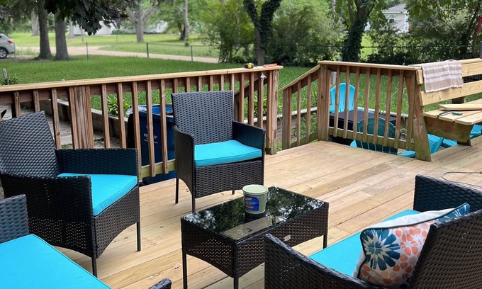 Lake Michigan Beach Cottage | 3 minutes to Lake Michigan on Lake Michigan Wine Trail