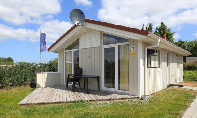 Lensterstrand House | 3 person holiday home in GROEMITZ