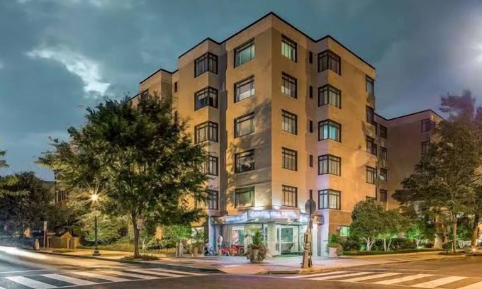 Capitol Hill Hotel | 3 Pet-Friendly Retreat w/Kitchen & Dining Near Top DC Landmarks & Museums