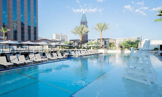 Las Vegas Hotel | 3 Premium 2 Queen City View Room at The Venetian, Outdoor Pool