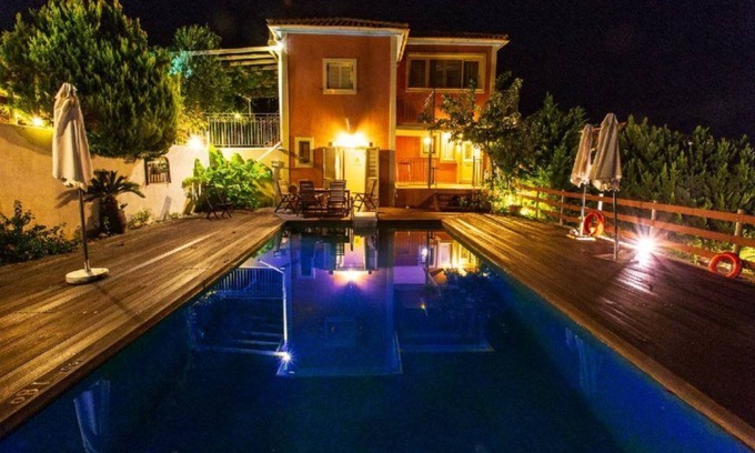 Skala Villa | 3 Queens Villas