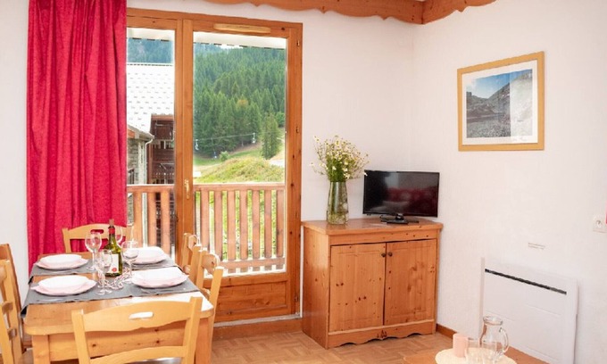 Puy-Saint-Vincent Apartment | 3-Room Apartment for 6 with Balcony in Scenic Puy-Saint-Vincent, Near Ski Slopes