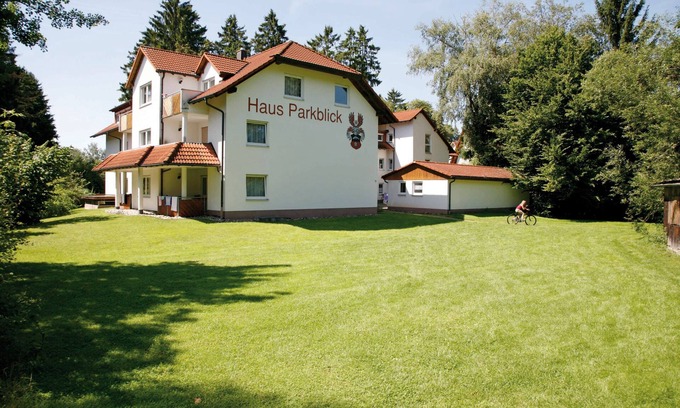 Bad Duerrheim Apartment | 3-room apartment about 75m² - park view at the spa
