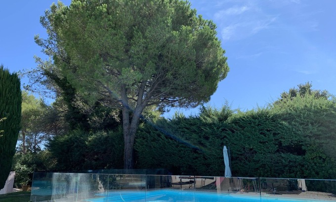 Biot Apartment | 3-room apartment with private pool (in season) and garden