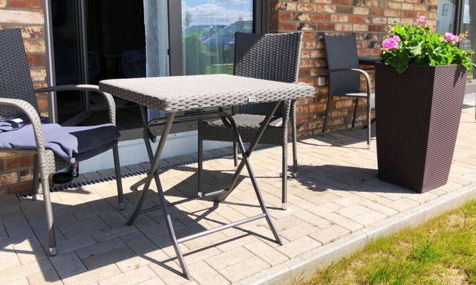 Steintor-Vorstadt Apartment | 3-room apartment with terrace (ground floor) - Apartments at the golf course Warnemünde GmbH & Co.KG