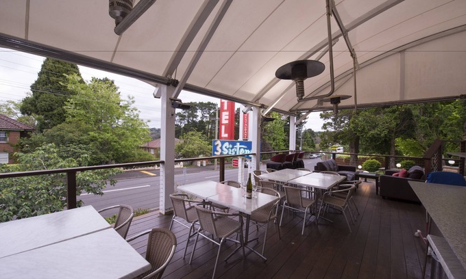 Katoomba Hotel | 3 Sisters Motel