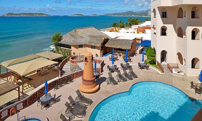 Villas California Hotel | 3-Star Hotel ∙ Sea of Cortez Beach Club