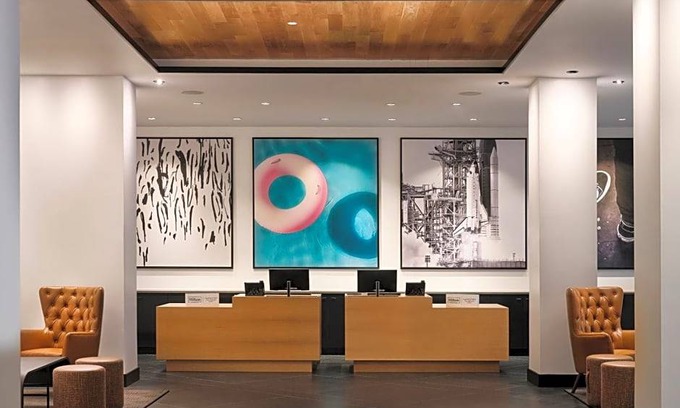 Victoria Boulevard Historic District Hotel | 3-Star Hotel ∙ The Landing at Hampton Marina, Tapestry Collection by Hilton