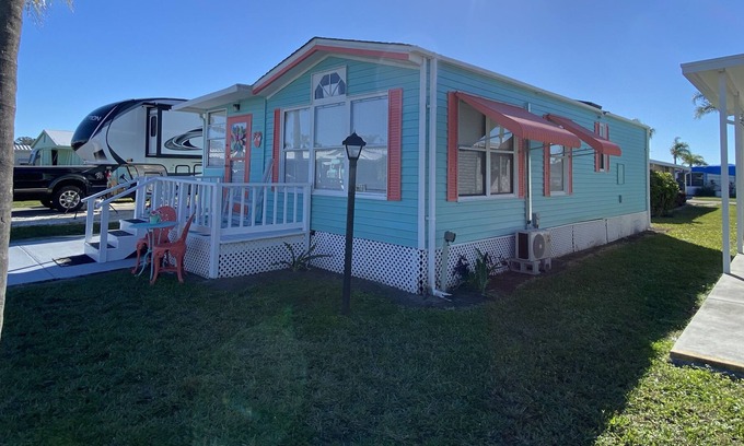 Southside Rural Community House | 30-90 Mins. Away from FL Attractions and close to the Gulf Coast Beaches