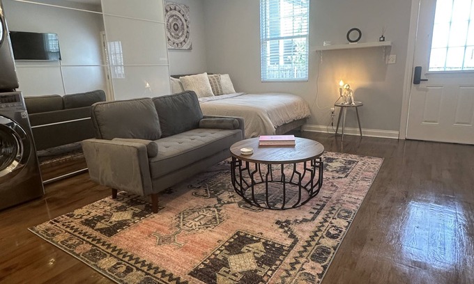 Urbandale Nations Apartment | 30+ Day Fully Furnished Utilities Included 10-min from Downtown Pet Friendly