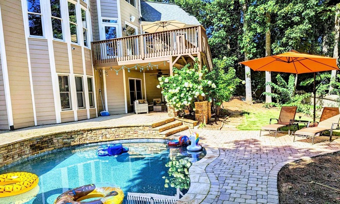 Cumming House | 30 Day Stays Welcome Lake Lanier Pool 7 Bedrooms