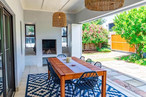 Wilderness Beach House | 30 on Sands - 90m to Beach - Dog Friendly