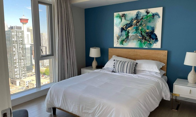 Victoria Park House | 300 Ft in the Sky! Stampede | 2BDR | PRKG