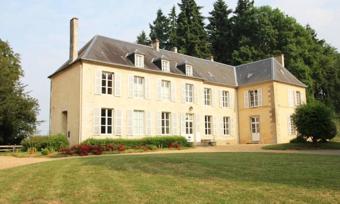 Bellavilliers House | 300 m² House ∙ 6 bedrooms ∙ 14 guests