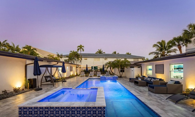 Lauderdale-by-the-Sea Resort | 300 STEPS TO WHITE SAND BEACH / HEATED POOL / HOT TUB/ MONTHLY SPCLS - H2