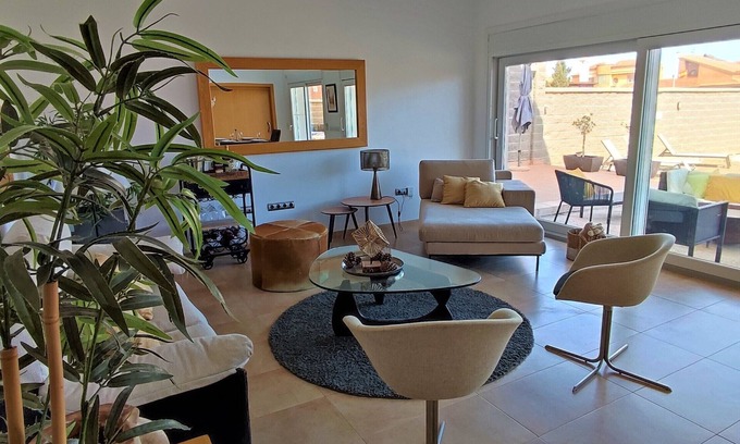Roquetas de Mar Ski Chalet | 300m from the beach, swimming pool,WIFI