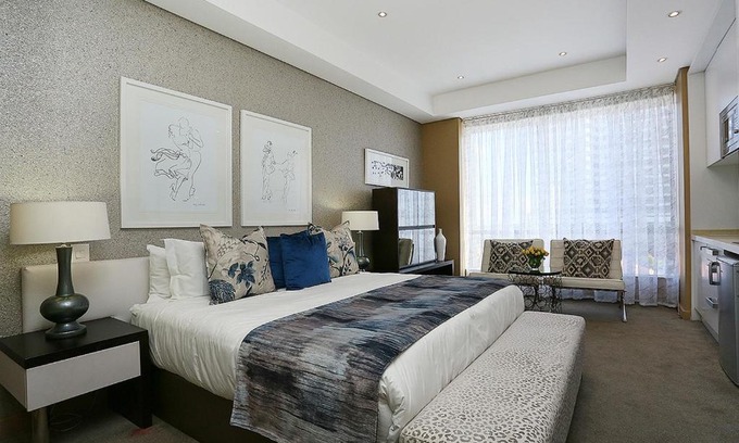 Greater Johannesburg Metropolitan Area Apartment | 304 Sandton Skye Apartments