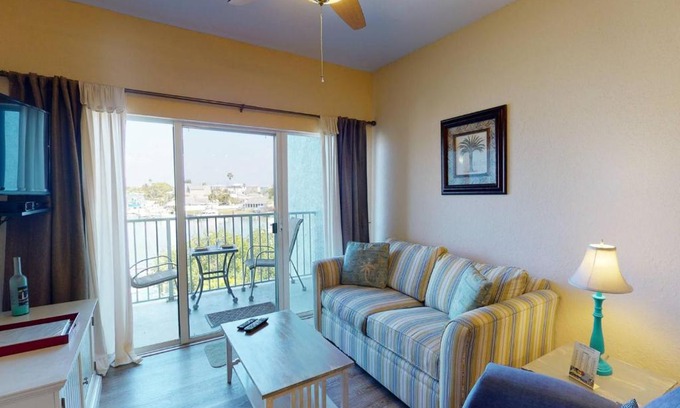 Madeira Beach House | 305 - Skyline