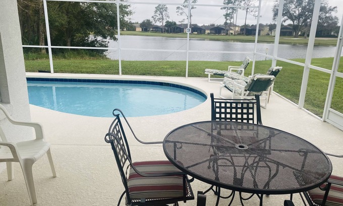 Ridgewood Lakes House | 309 Private villa on golf course with pool sleeps 6