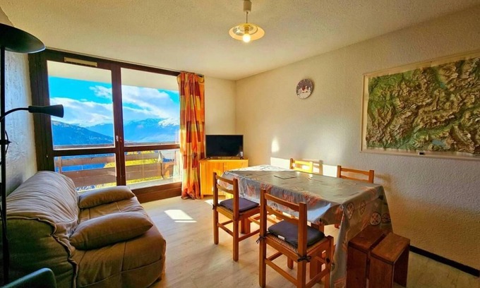Plan Peisey Apartment | 30m from ski slopes, 4th floor, balcony, tv, ski locker, 40m², Peisey-Vallandry