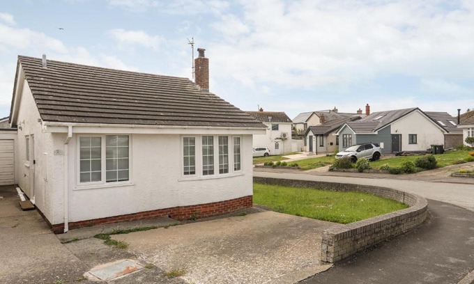 Rhosneigr House | 31 Sisial Y Mor