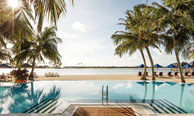 Olhuveli Resort | 310 m² Resort ∙ 127 guests