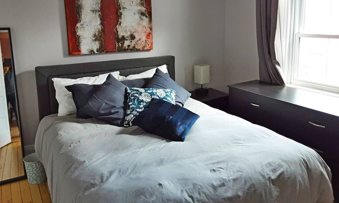 Little Italy Apartment | #310 Spacious, Beautiful near Marche Jean-Talon