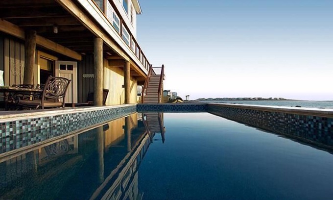 Sullivan's Island House | 3109 Marshall Blvd by AvantStay | Incredible Ocean Views | Beach Front | Pool