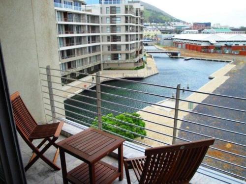 Victoria and Alfred Waterfront Apartment | 312 HARBOUR BRIDGE