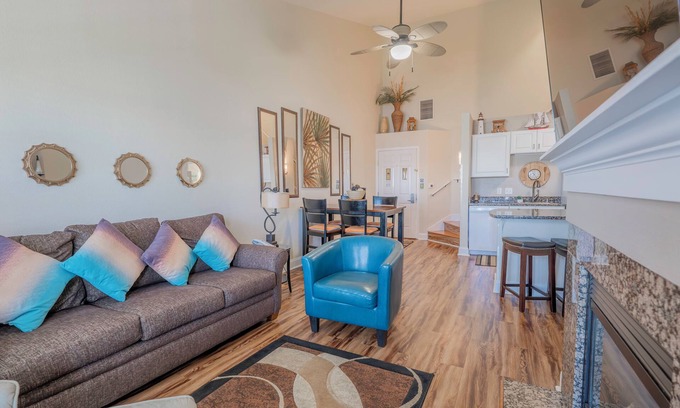 Delavan Lake Condo | 319 - Modern 2 Bed Lake View Condo w/Gorgeous Views