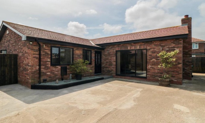 Scarborough House | 31A The Green