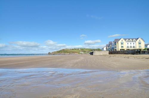 Little Haven Apartment | 32 St Brides Bay View Apts