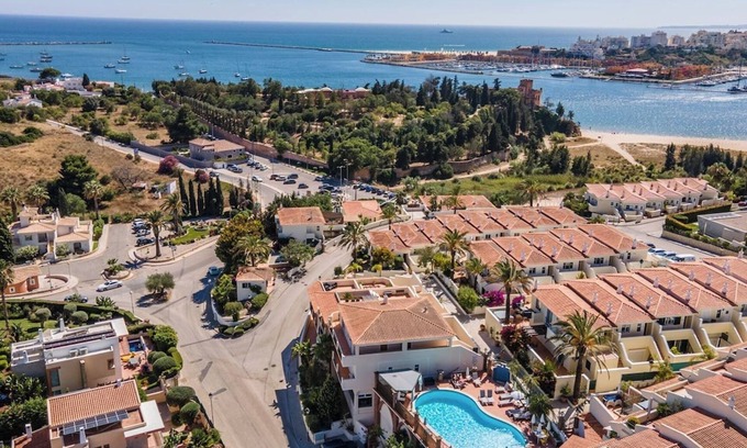 Ferragudo Ski Chalet | 32 V.C: Casa Figueira Fabulous Townhouse in Ferragudo