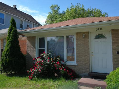 Englewood House | 320 Happy Home