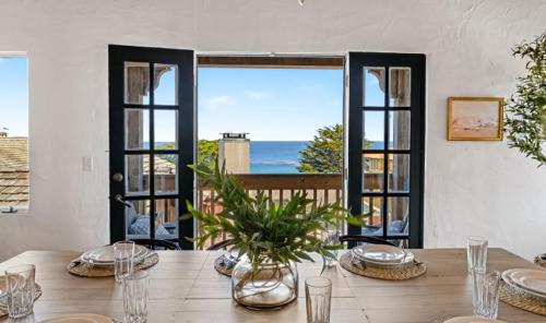 Pacific Grove House | 3263 Villa by the Sea townhouse