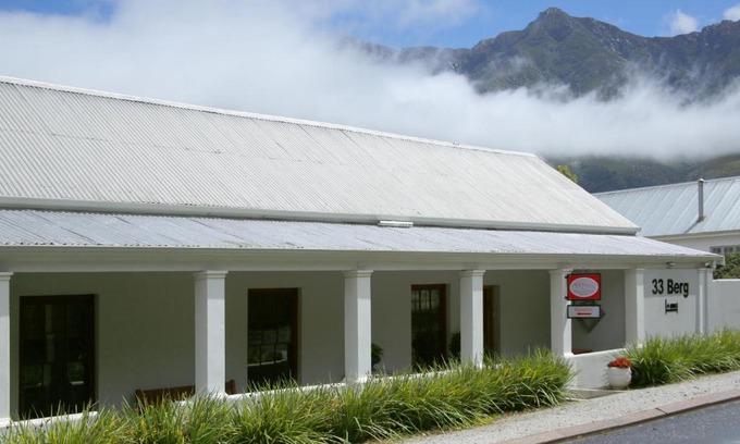 Swellendam House | 33 Berg Selfcatering