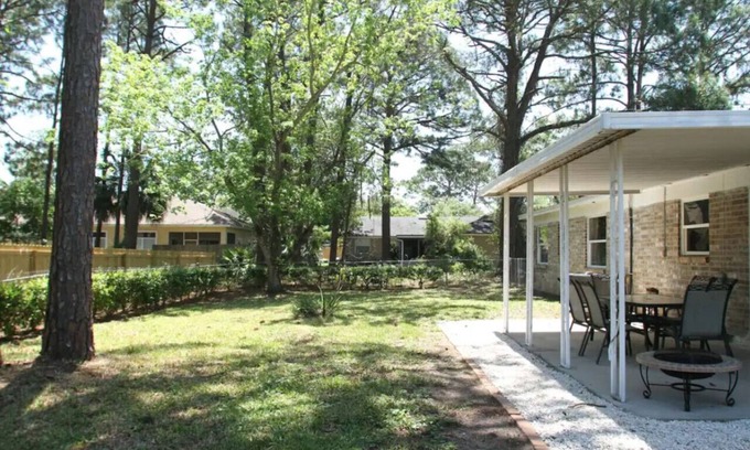 Dolphin's Cove House | 332/A Dolphin / Perfect getaway!