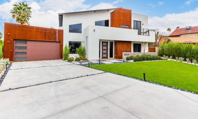 Marshall Parkway House | 33rd Modern Phoenix 4 Bedroom Home by Redawning