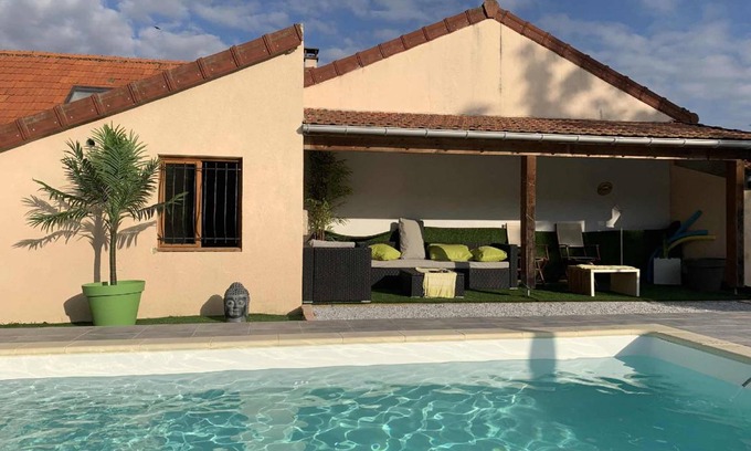 Saint-Germain-des-Fosses Bed & Breakfast | 35 m² Bed and breakfast ∙ 2 guests