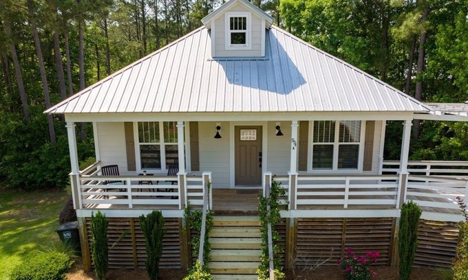 Minnesott Beach Cottage | 35 North Cottage is the perfect family getaway!