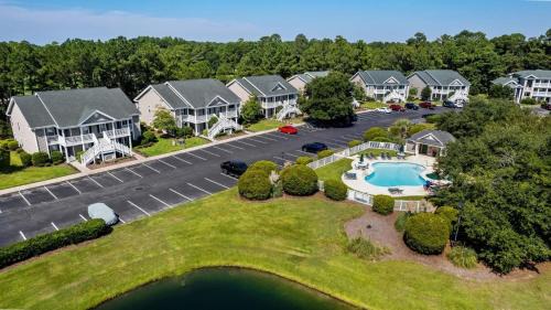 Pawleys Island Apartment | 35D True Blue on 10th Hole condo by Peace Vacations