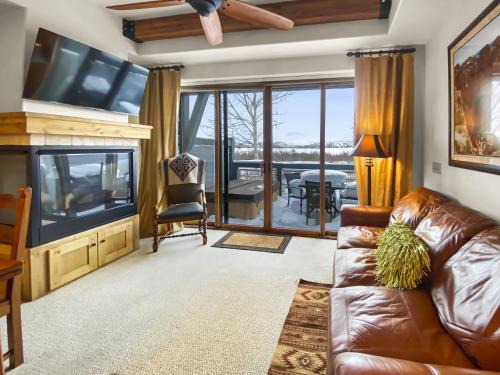 Kimball Junction House | 36 Sweet Newpark Townhome on the Creek townhouse