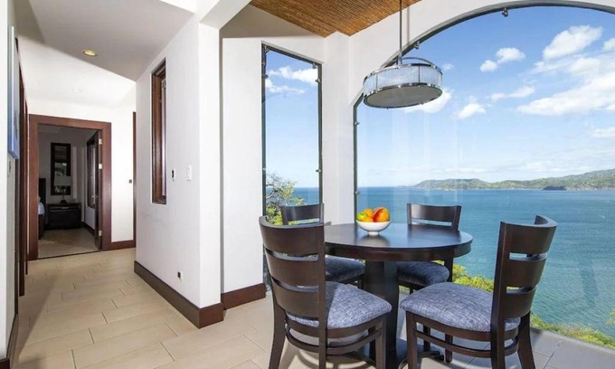 Playa Flamingo Apartment | 360 Splendor 101A Ocean View Breakfast