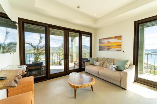Playa Flamingo Apartment | 360 Splendor 104B-Ocean View Condo-Breakfast