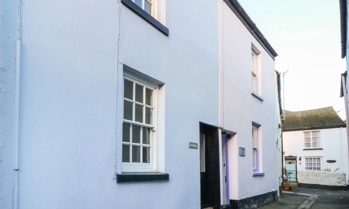 Appledore House | 37 MARKET STREET, pet friendly, with open fire in Appledore